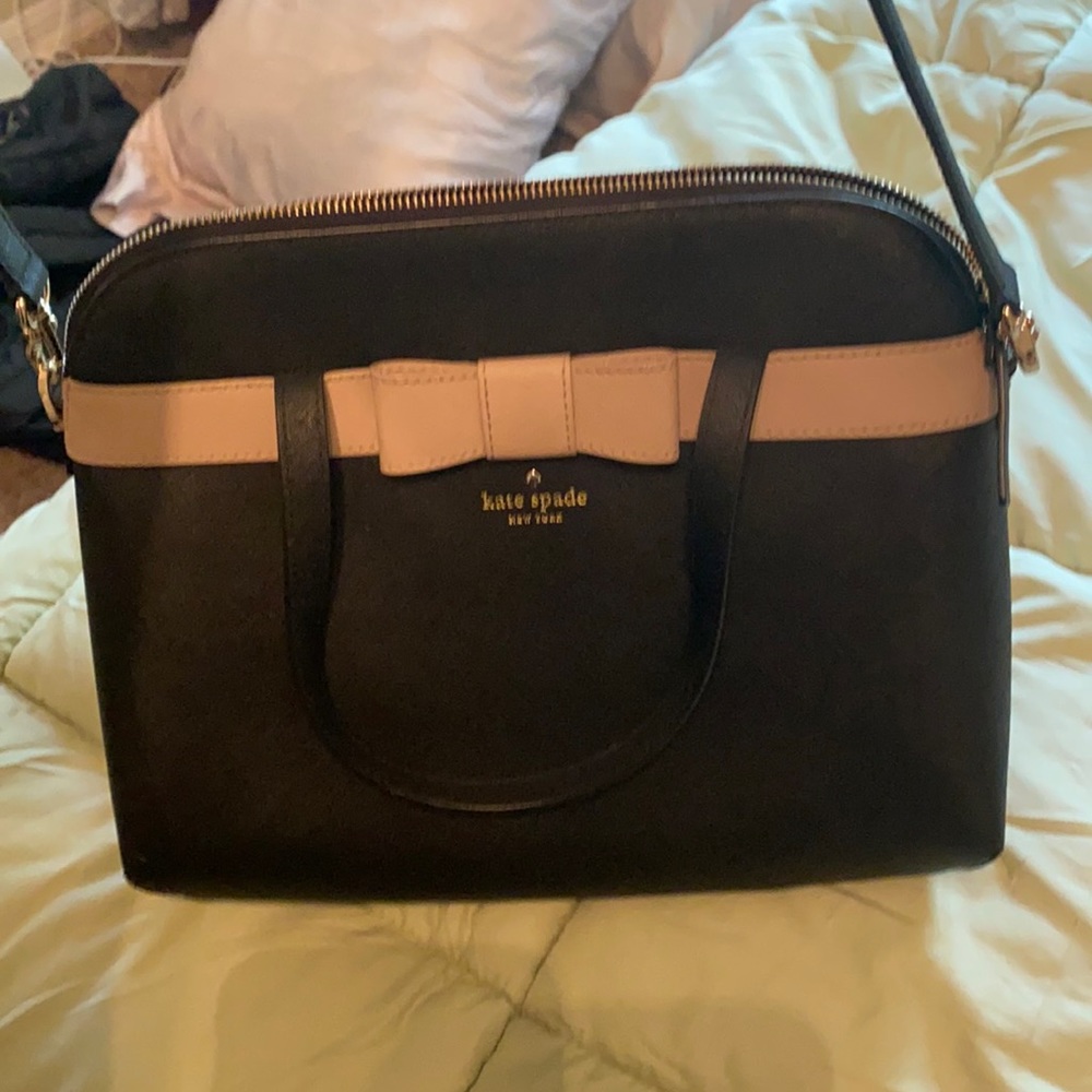 Super cute Kate Spade Large Crossbody